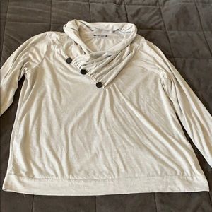 gray long sleeve blouse